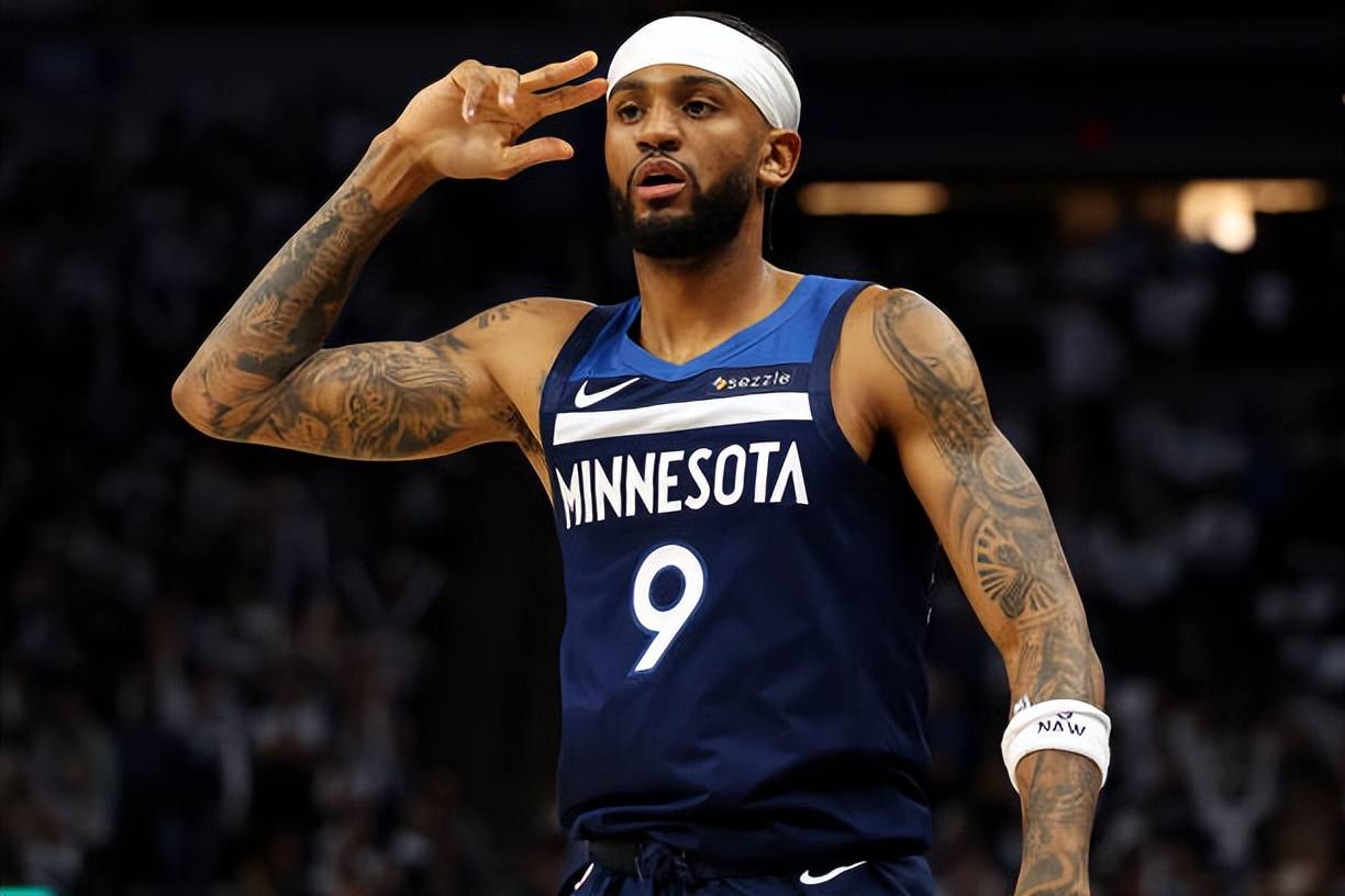 关于临危不乱,球队关键时刻挺身而出的信息 关于临危不乱,球队关键时刻挺身而出的信息