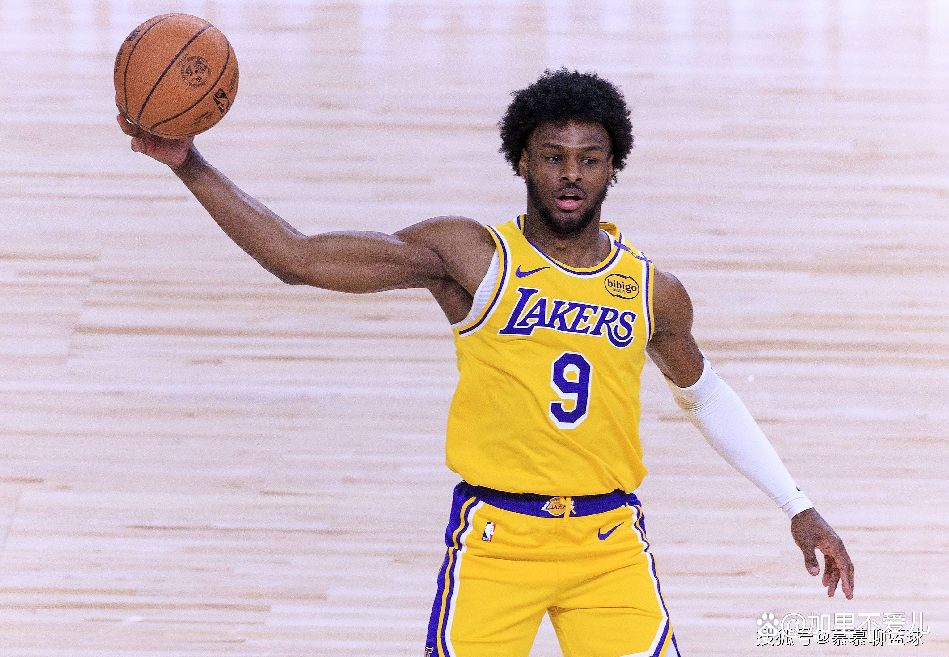 湖人队大胜鹈鹕队,取得连胜(2021517湖人对鹈鹕) 湖人队大胜鹈鹕队,取得连胜(2021517湖人对鹈鹕)