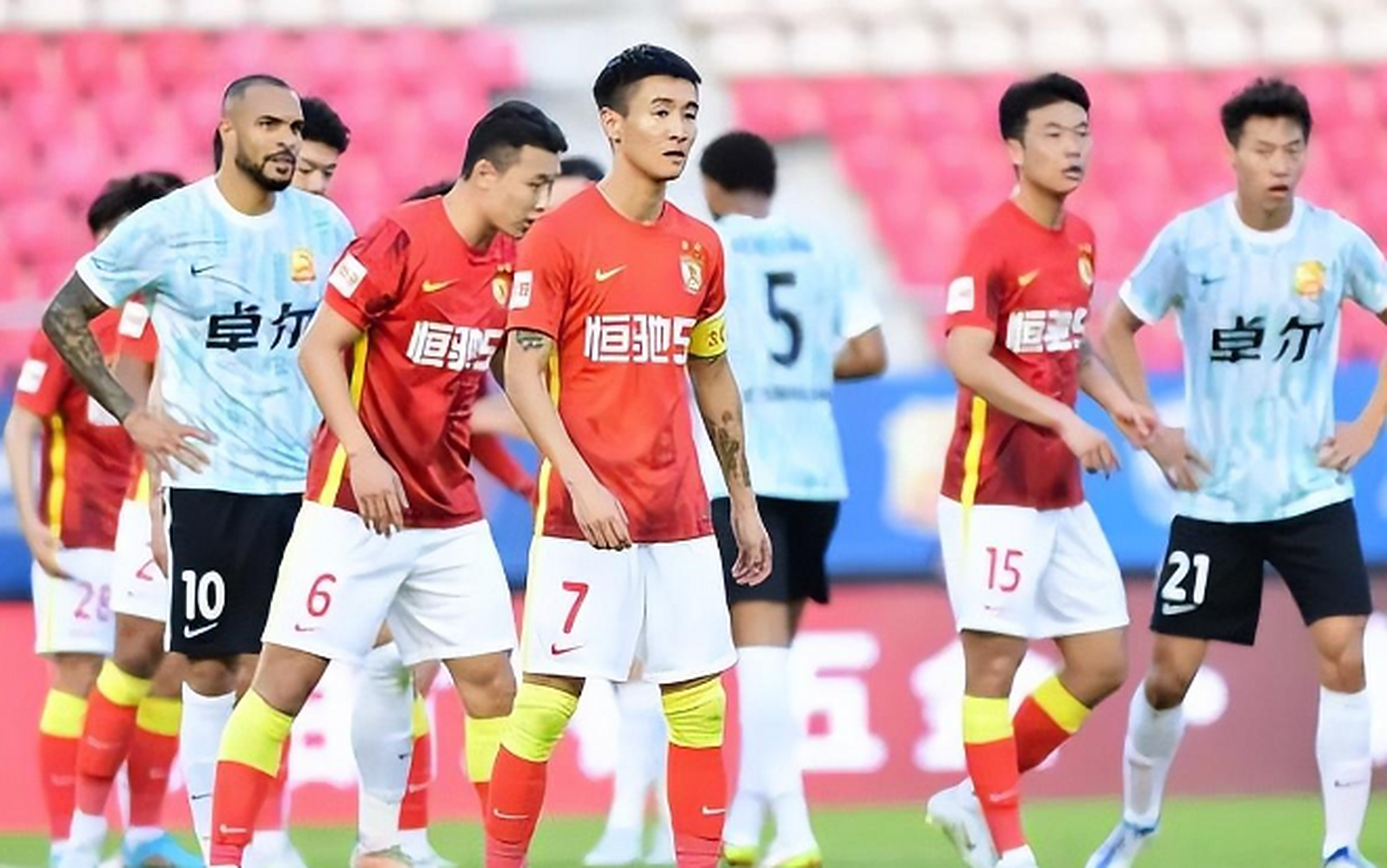 aoa体育教练-武汉三镇成为本场最大亮点，亚冠瞬间破防，逆转的简单介绍