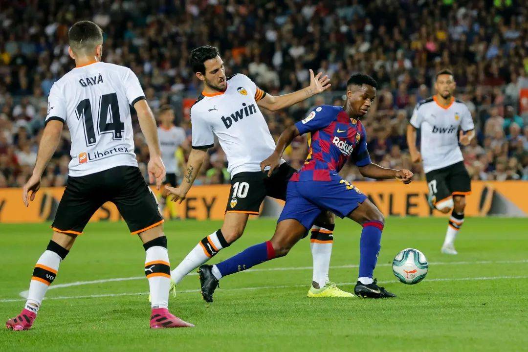 强队争霸足球联赛,实力碾压谁能称霸 强队争霸足球联赛,实力碾压谁能称霸