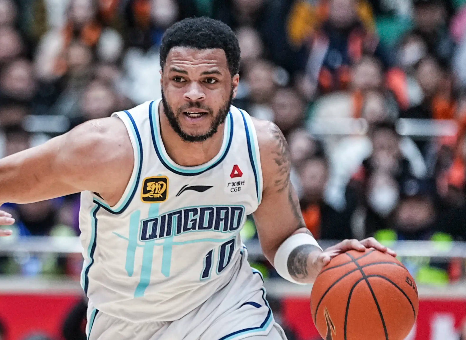 青岛外援爆发,帮助球队赢得双杀 青岛外援爆发,帮助球队赢得双杀