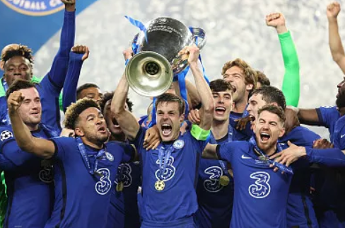 切尔西在欧冠比赛中取得胜利，士气大振