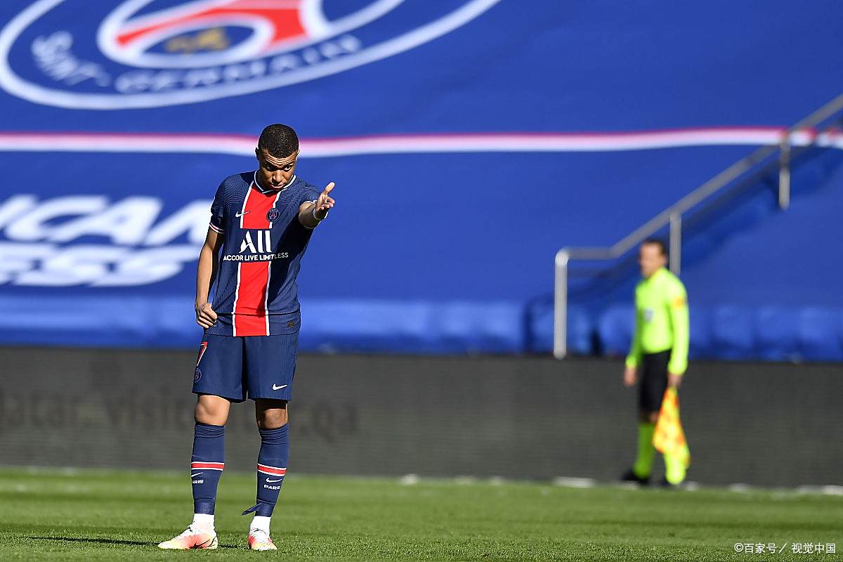 包含法国中场助攻，助诺维奇逆转击败对手的词条