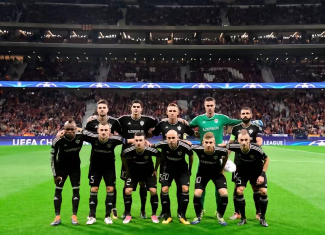 aoa体育教练-沙尔克将在对阵弗赖堡的比赛中全力以赴