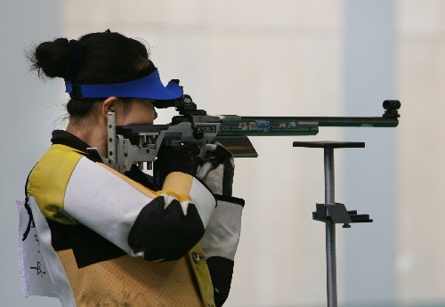 斯洛伐克选手夺得男子射击比赛冠军