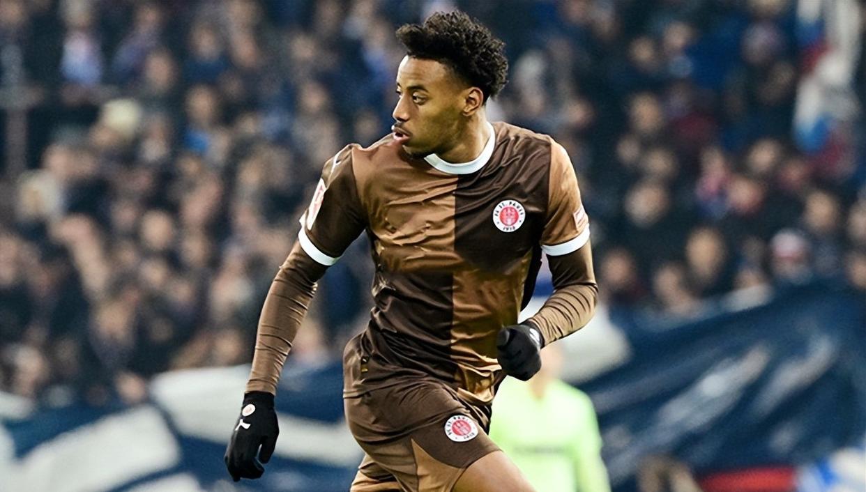 aoa体育培训-包含RB莱比锡客场战平，暂时保持稳定的词条