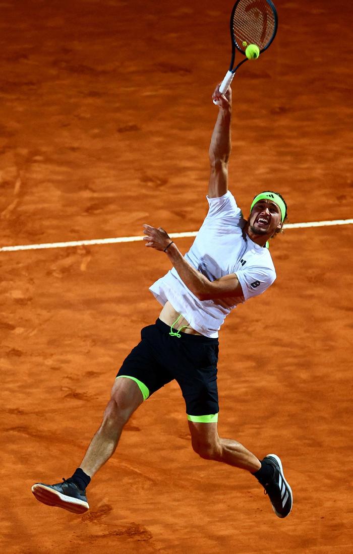 aoa体育视频-瑞典网球名将顽强逆转杀进决赛