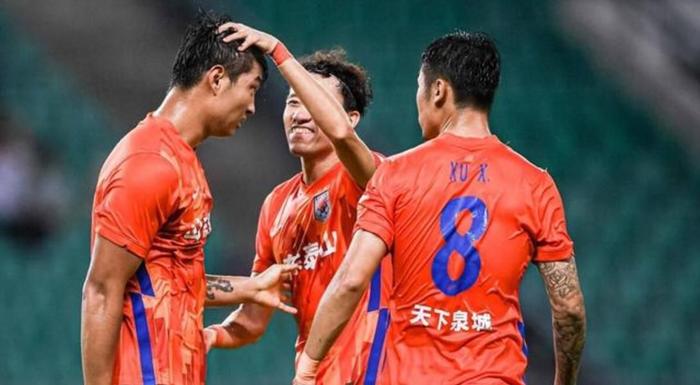 aoa体育馆-新战术出击，球队取得出乎意料胜利的简单介绍