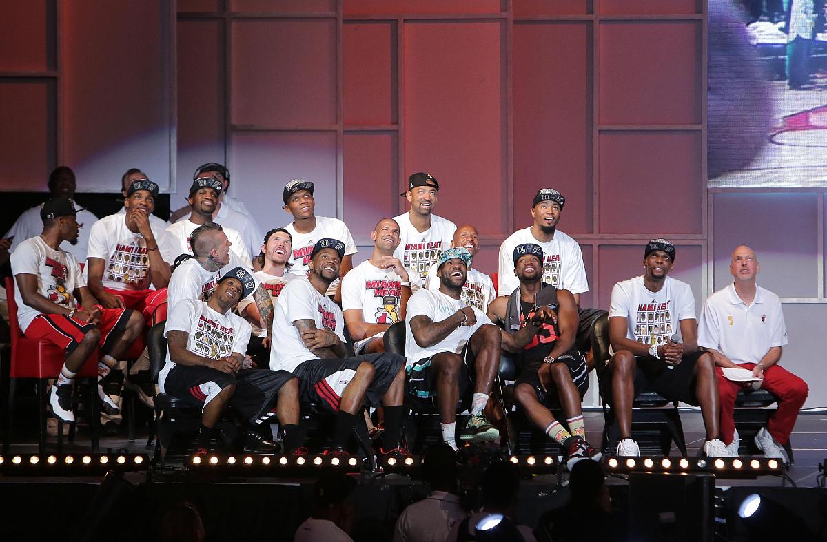 关于火箭队取得胜利,快船队负于尼克斯队的信息 关于火箭队取得胜利,快船队负于尼克斯队的信息