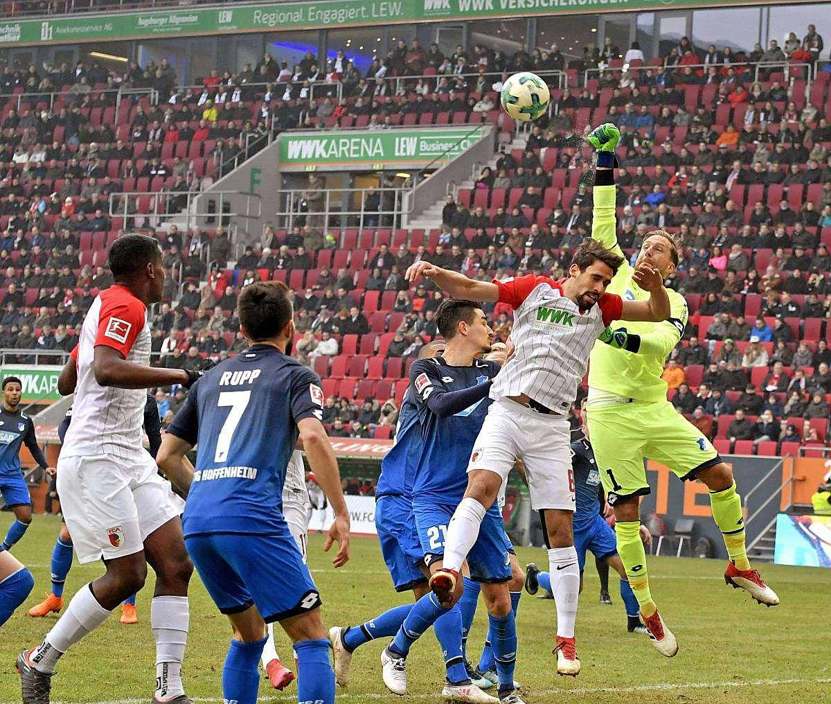 热门球队展现出色表现,取得连胜 热门球队展现出色表现,取得连胜