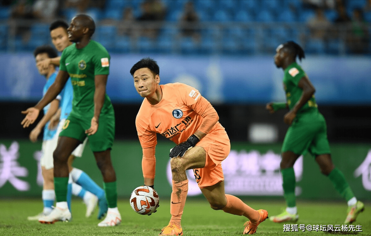 aoa体育-包含克罗托内惜败，保级形势严峻的词条