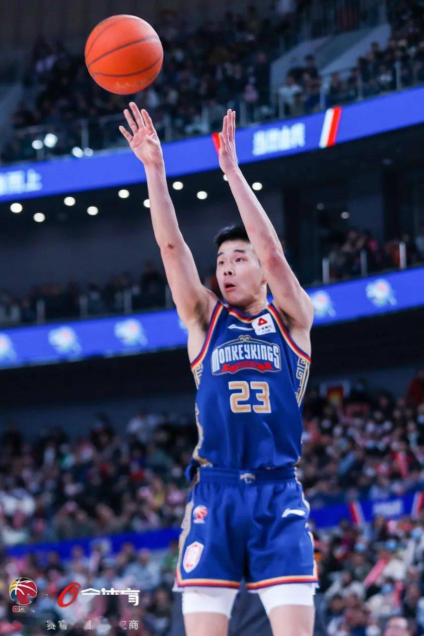 厦门队实力擅长外线投篮,取得连胜 厦门队实力擅长外线投篮,取得连胜