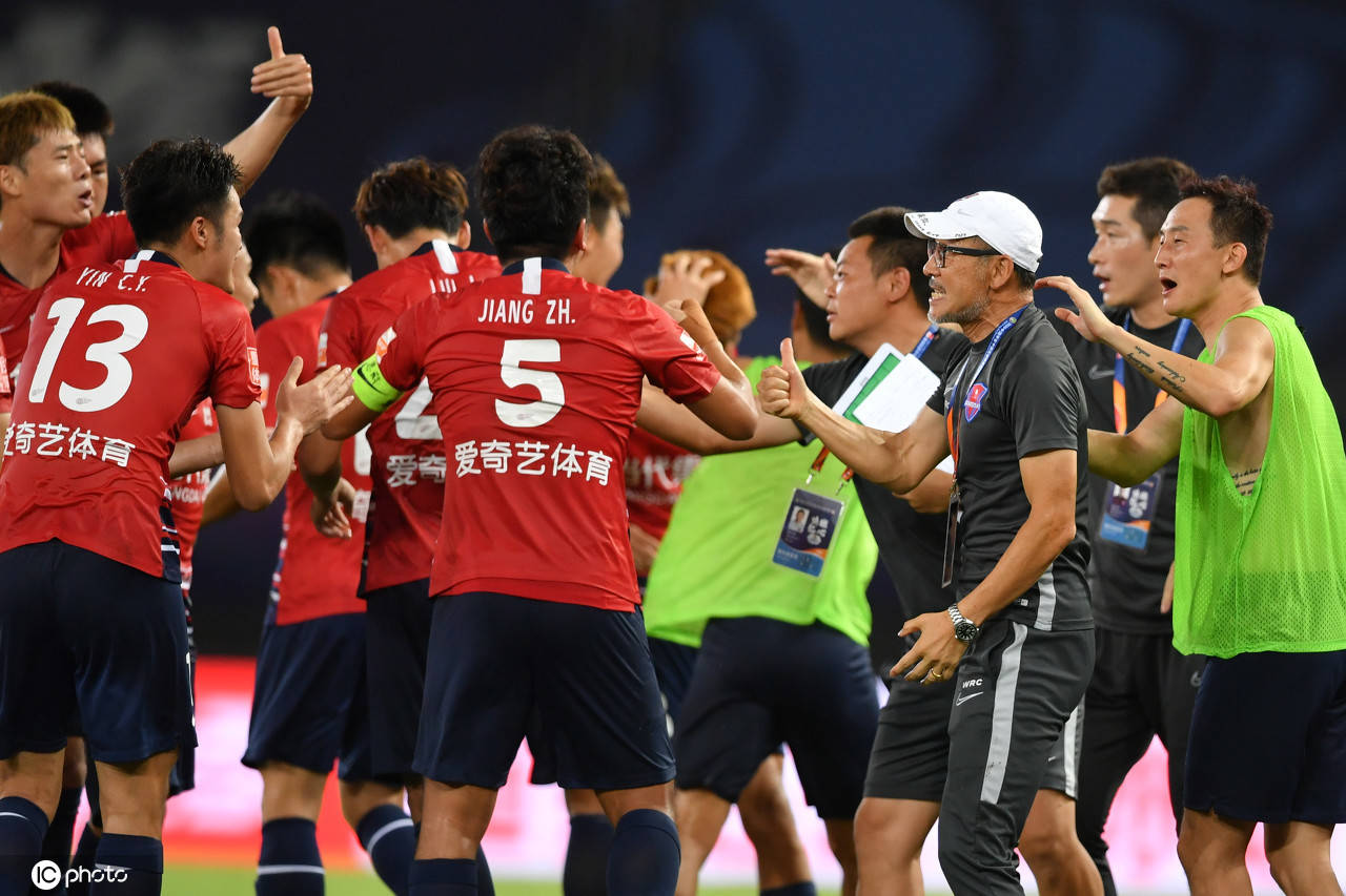 重庆力帆前锋破门扳平比分，帮助球队守住阵脚