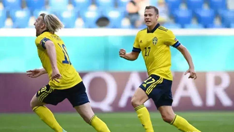 瑞典备战欧预赛,球迷期待好表现 瑞典备战欧预赛,球迷期待好表现