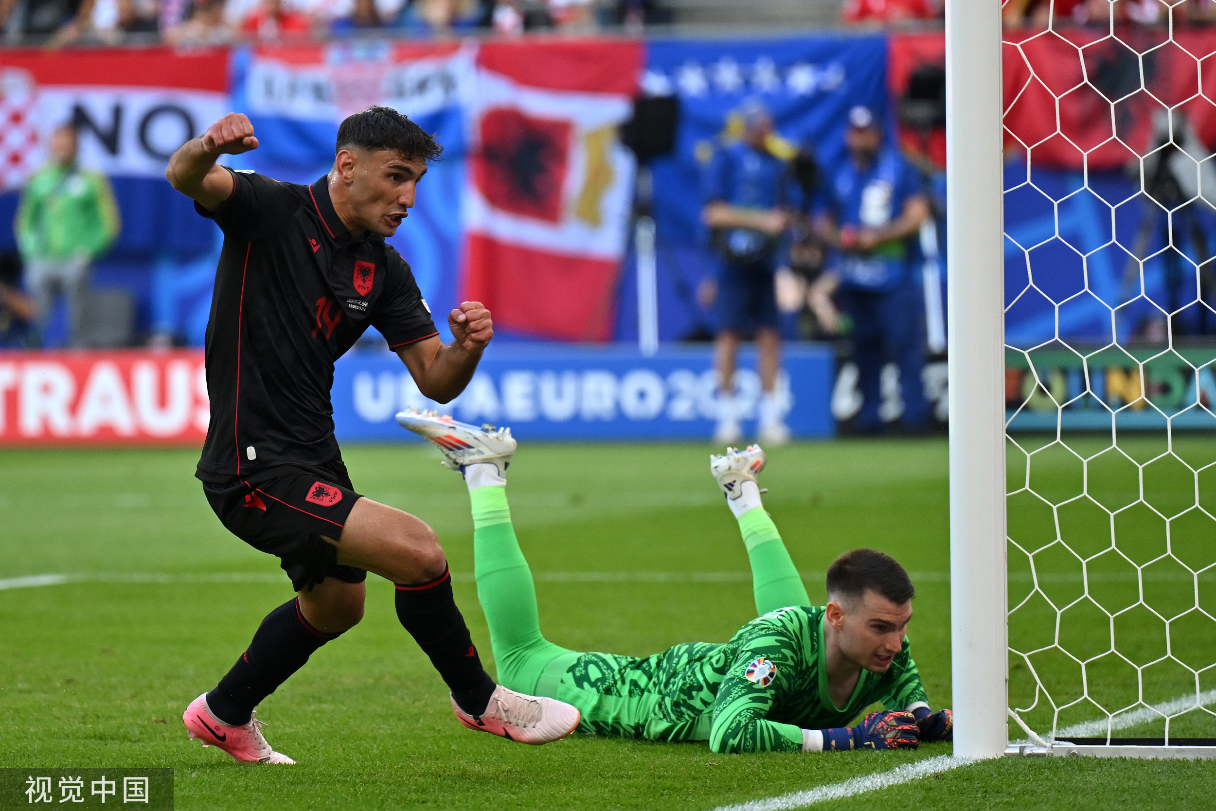 aoa体育馆-塞尔维亚队力挫强敌，着眼进军大赛的简单介绍