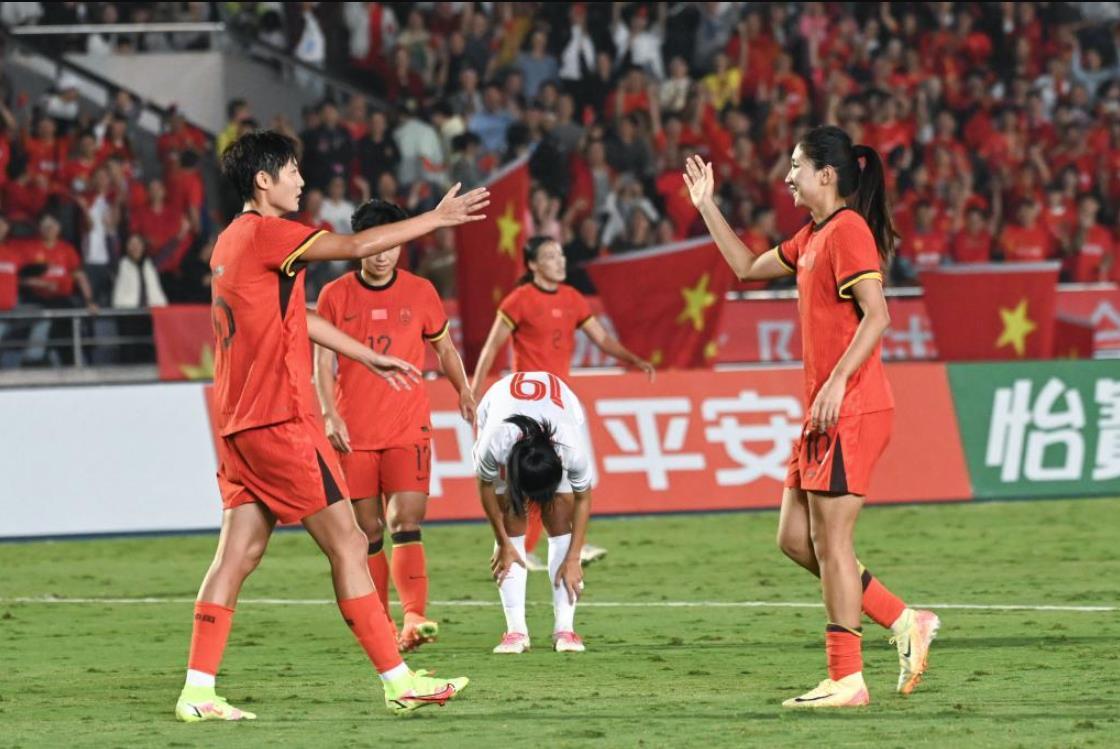 关于中国女足备战世界女足锦标赛，渴望夺冠的信息